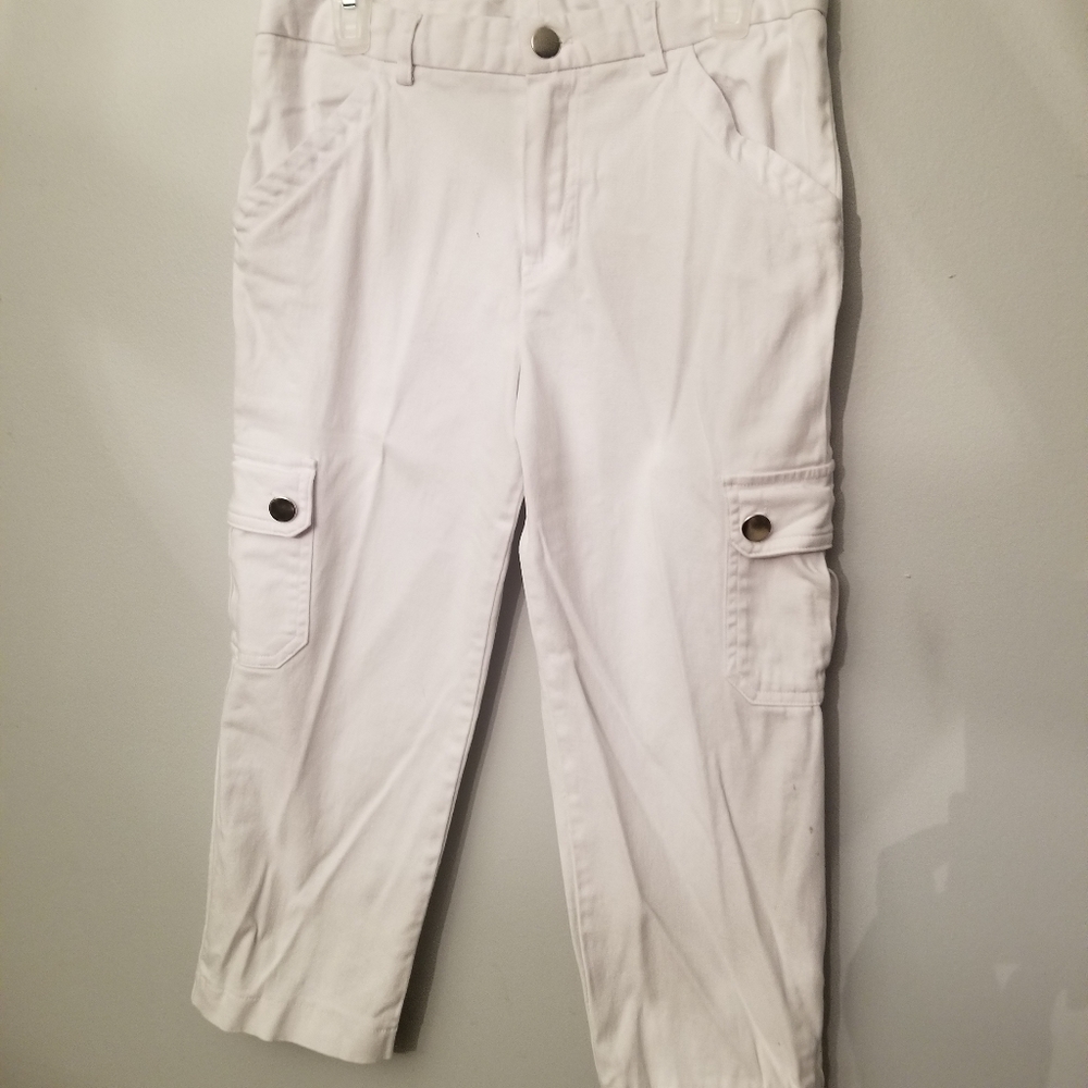 Cute white cropped jeans